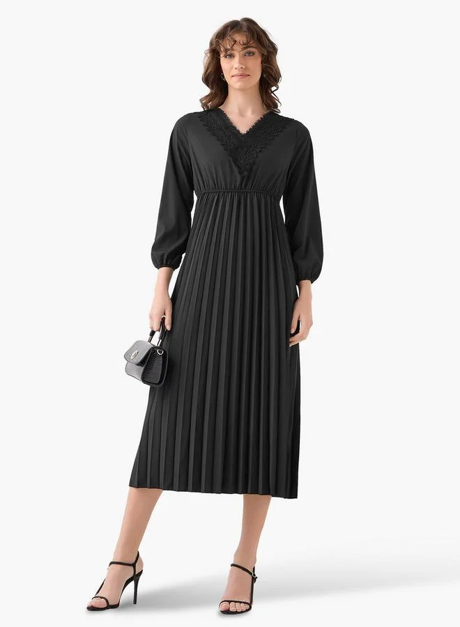 سبلاش فيڤ Pleated Midi Dress with Lace Detail